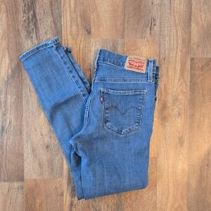 Levi's Women's Straight Leg Denim Jeans